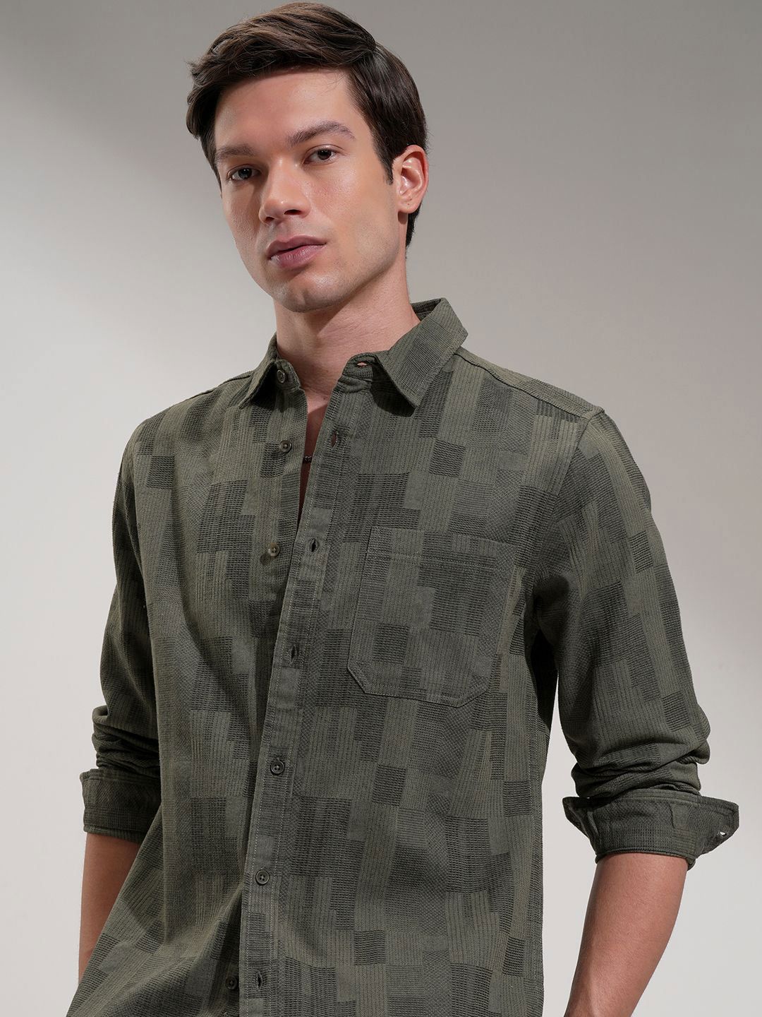 HIGHLANDER Men Comfort Slim Fit Opaque Casual Shirt