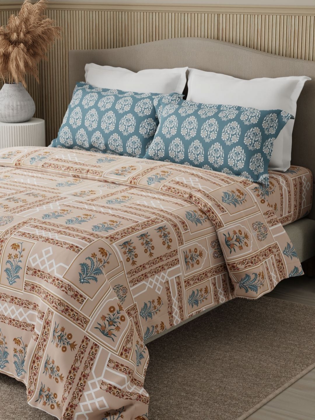 Boutique Living India Boutique Living India Valatia Karigiri Brown Cotton Queen Bedsheet Set  2.54 m x 2.24 m