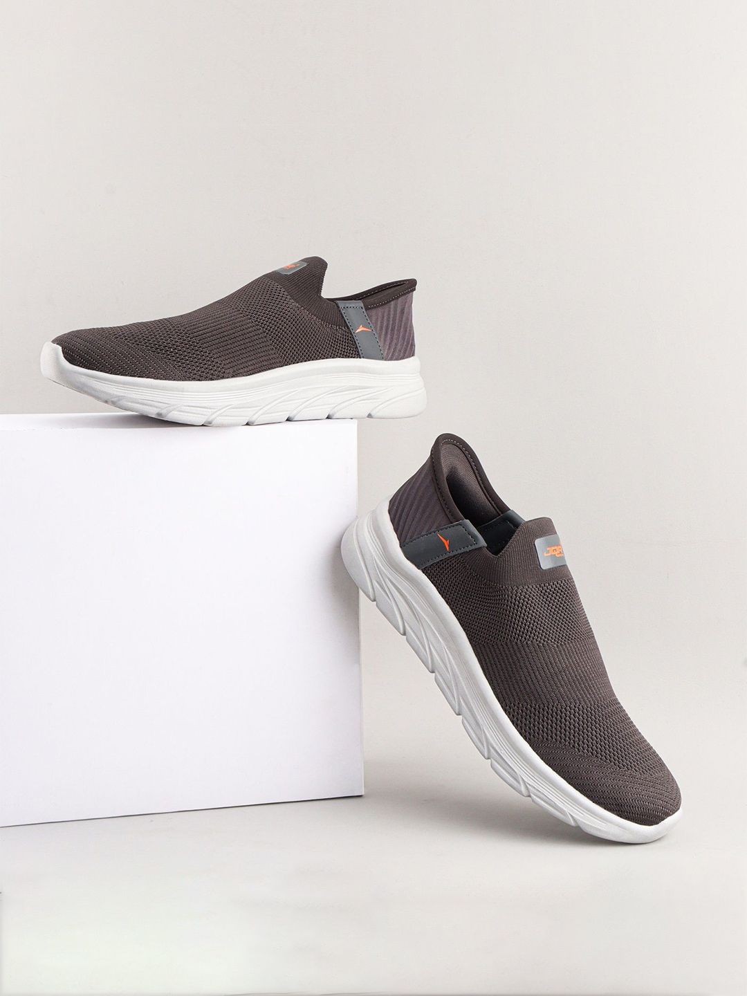 JQR Men Mesh Walking Non Marking Shoes