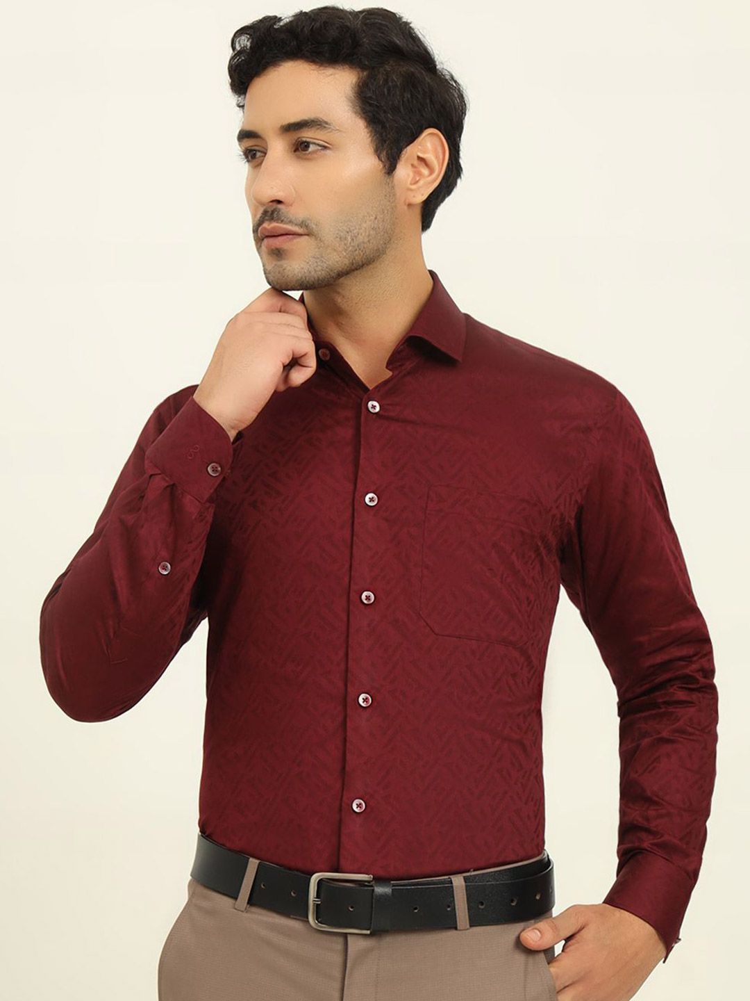 METAL Abstract Printed Cutaway Collar Opaque Slim Fit Formal Shirt