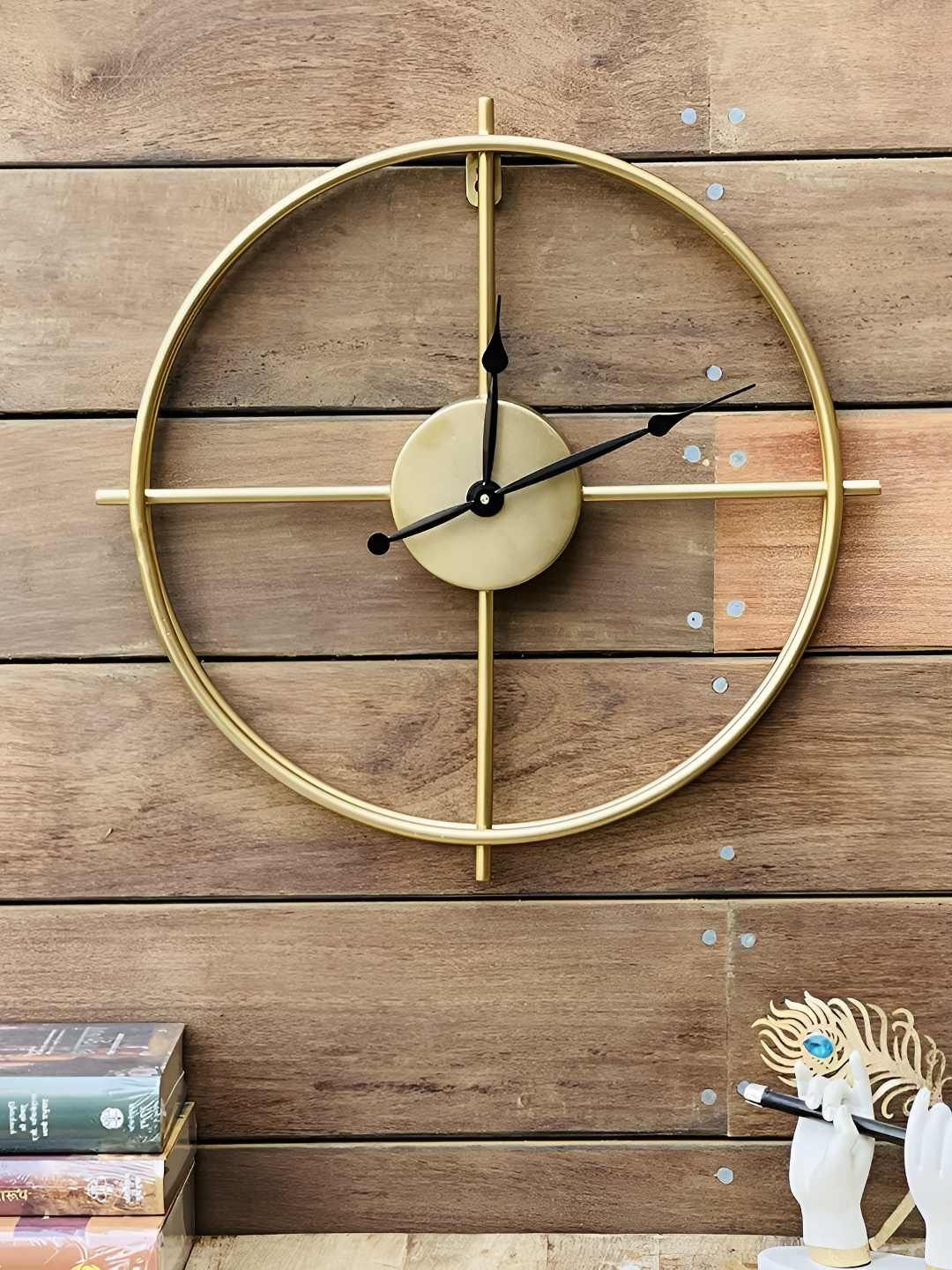 Nutts Gold-Toned & Black Metal Contemporary Round Shaped Wall Clock