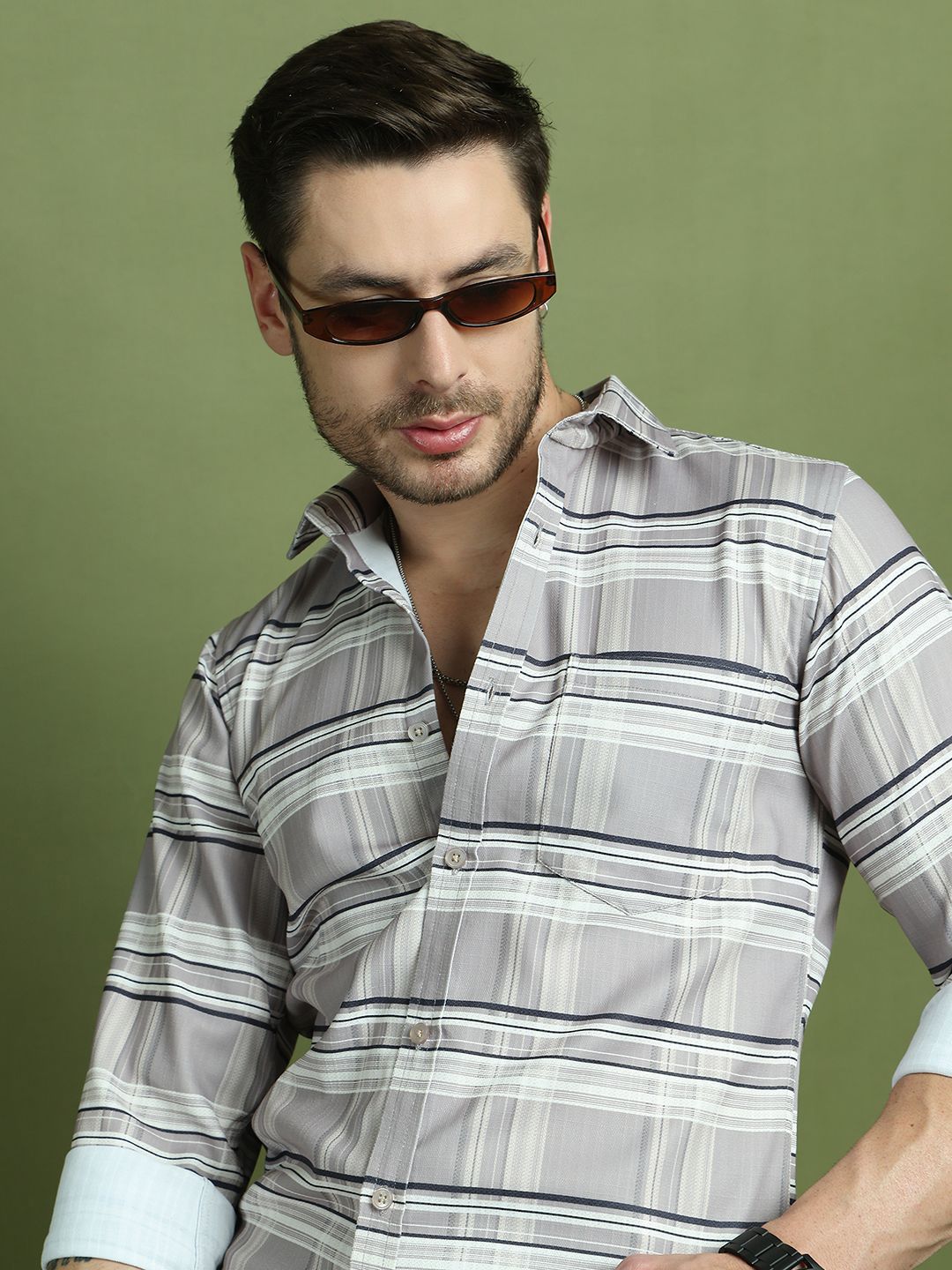 The Roadster Lifestyle Co Tartan Checked Cotton Classic Casual Shirt