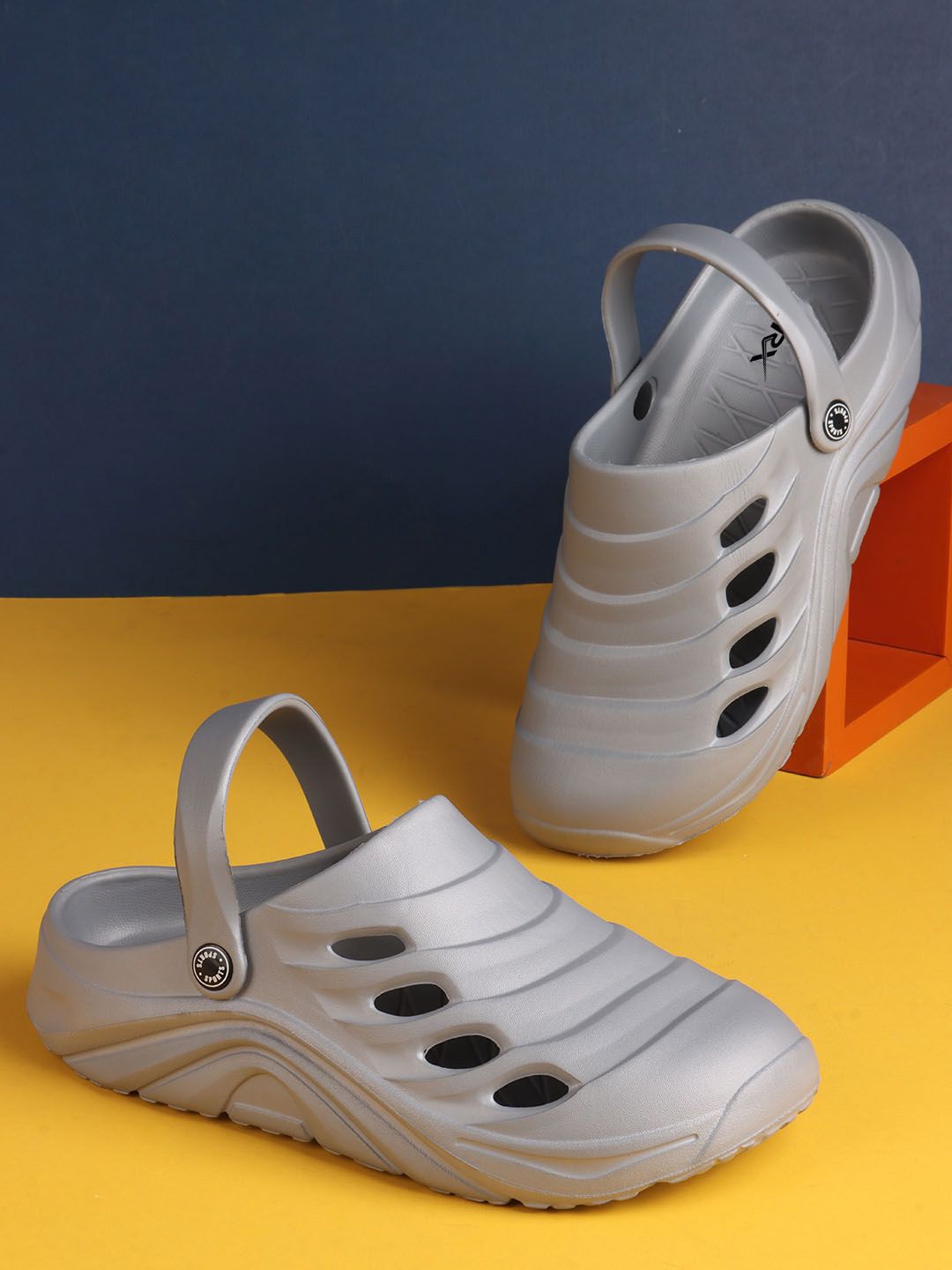 HRX by Hrithik Roshan Men Self Design Clogs
