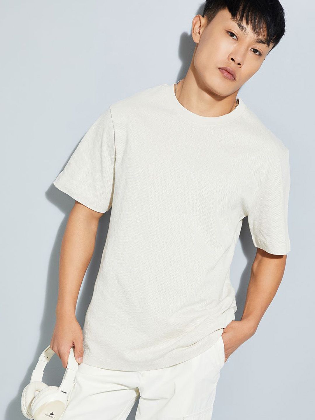 max Men Solid Round Neck Cotton Relaxed Fit T-shirt