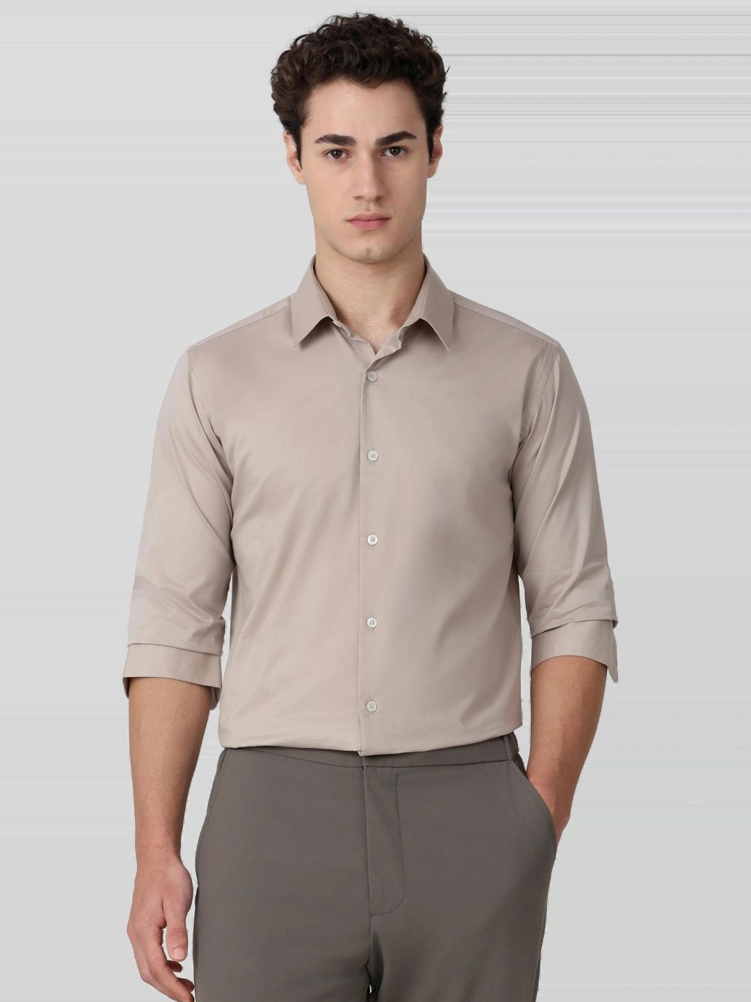 Mufti Mufti Men Slim Fit Solid Spread Collar Cotton Casual Shirt