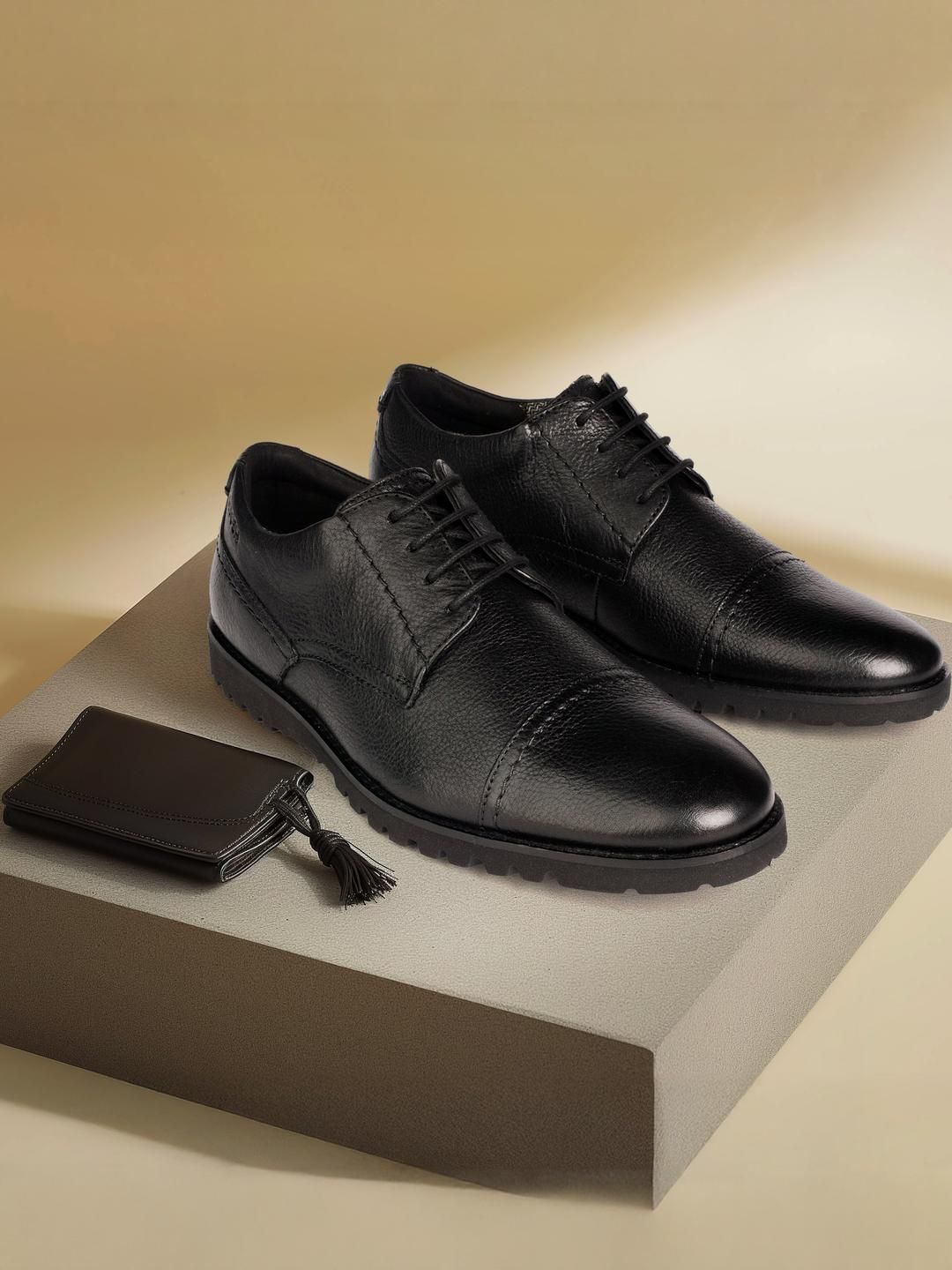 Ruosh Men Black Leather Casual Shoes
