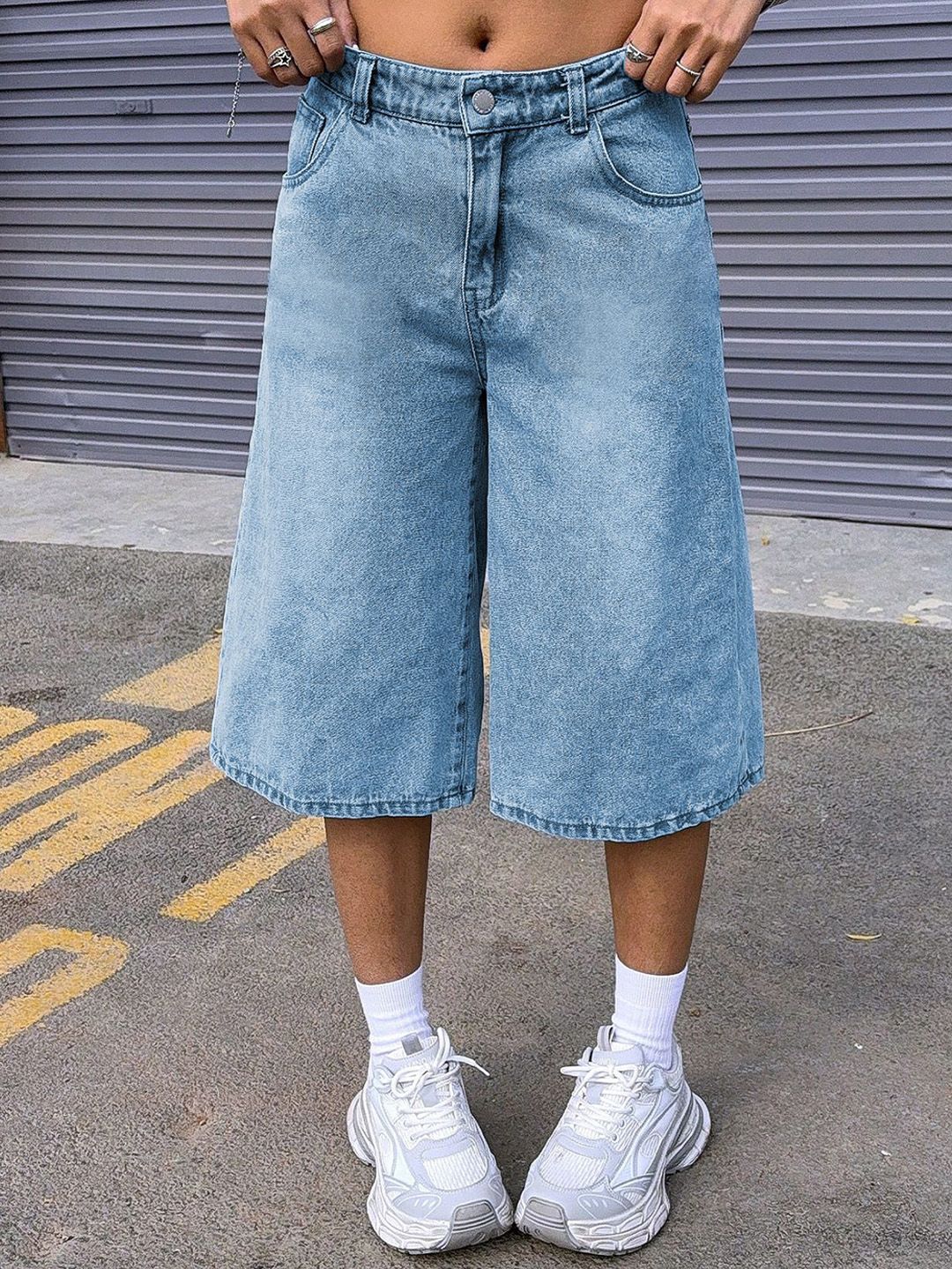 AAHWAN AAHWAN Women Loose Fit Below Knee Denim Shorts
