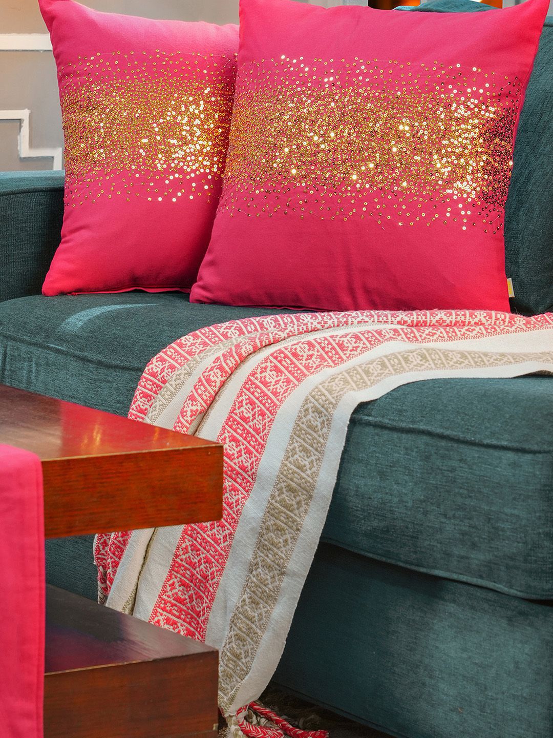 MASPAR Femme Fatale Pink Embroidered Cotton 4 Seater Table Runner With Cushion Covers