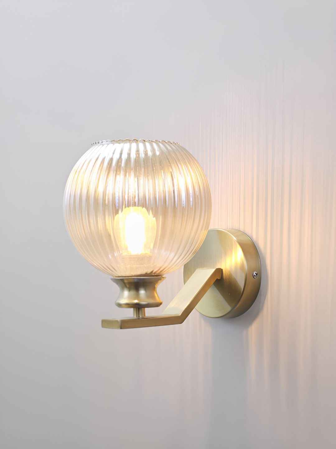 Mufasa Gold-Toned Aluminium Wall Lamp