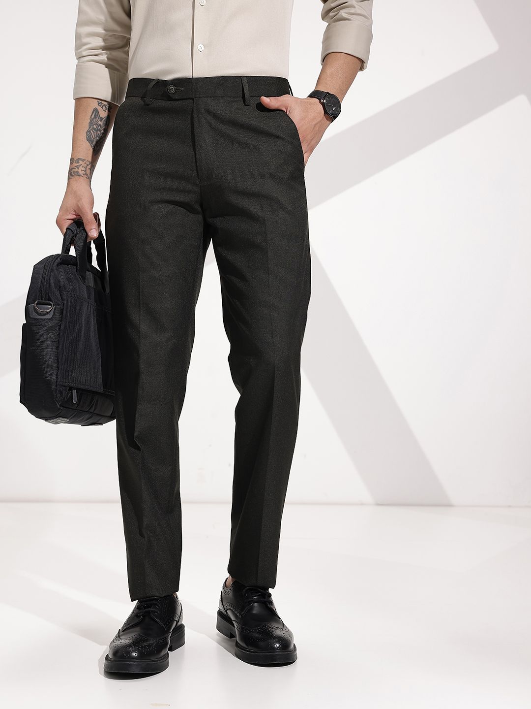 INVICTUS Men Checked Slim Fit Formal Trousers