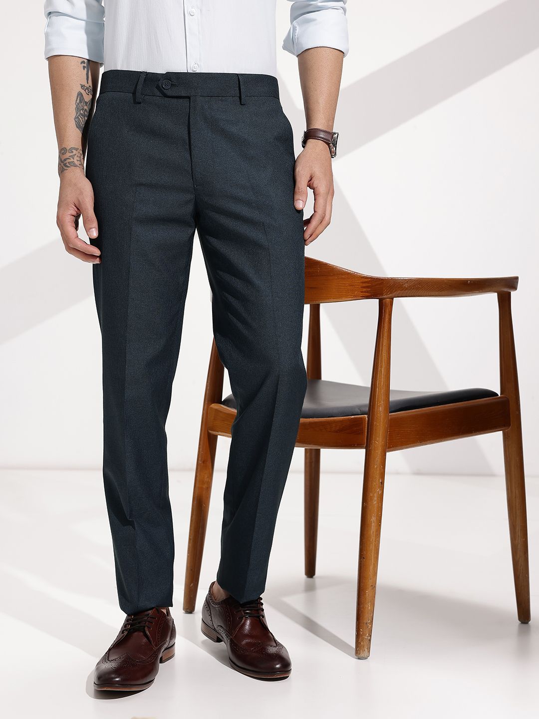 INVICTUS Men Checked Slim Fit Formal Trousers