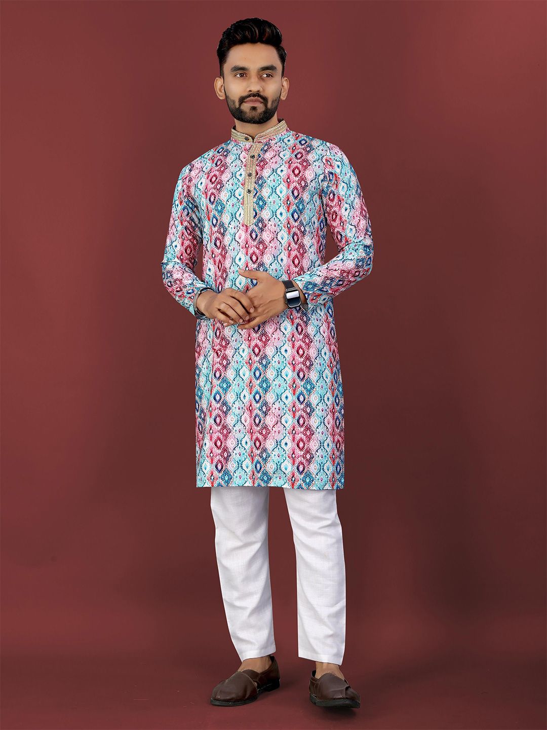LADY BERRY Ethnic Motifs Printed Mandarin Collar Sequinned Straight Kurta