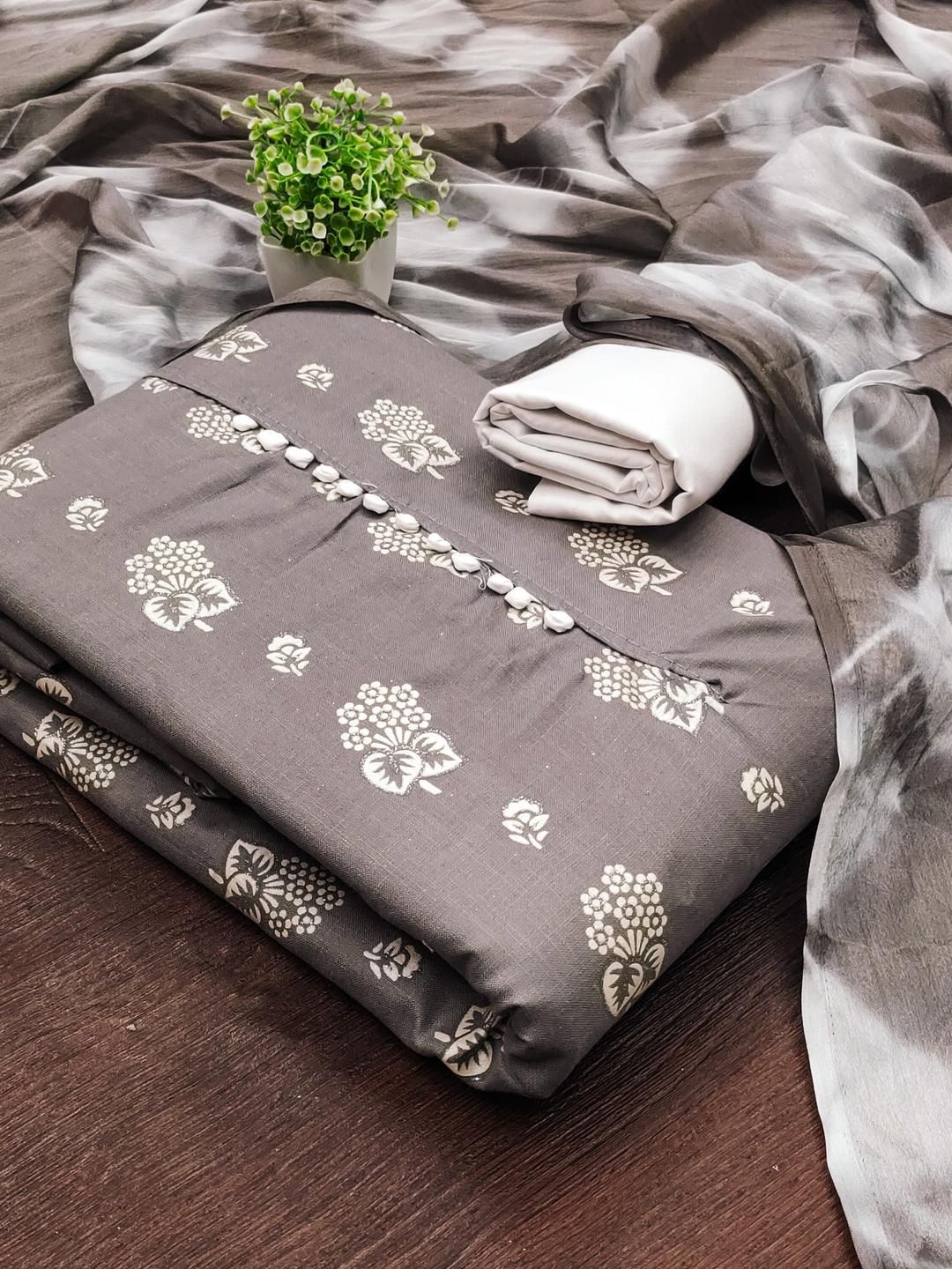 KALINI Women Grey Printed Floral Dress Material