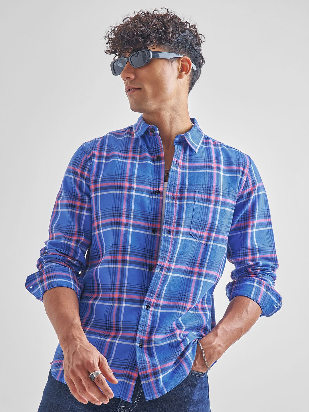 HIGHLANDER Men Slim Fit Tartan Checked Spread Collar Casual Shirt