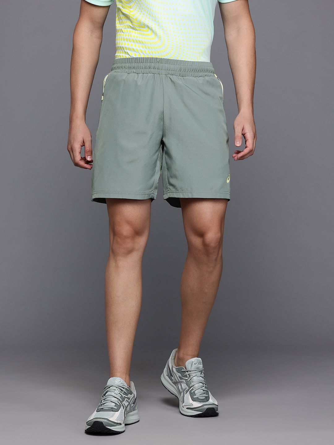 ASICS Men Contrast Zipper Training Shorts