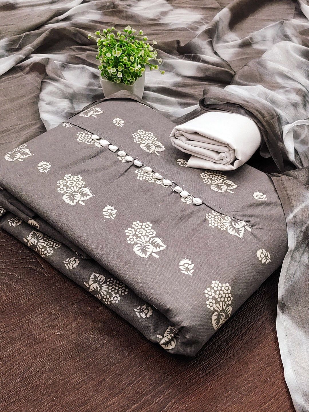 Panzora Floral Printed Unstitched Dress Material