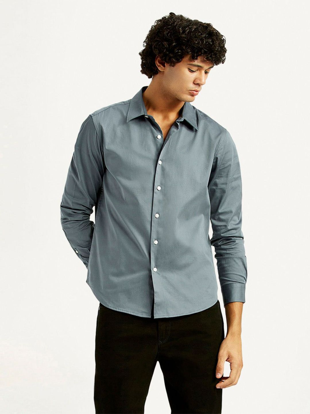 Levis Classic Spread Collar Slim Fit Casual Shirt deal from myntra Levis Classic Spread Collar Slim Fit Casual Shirt deal from myntra