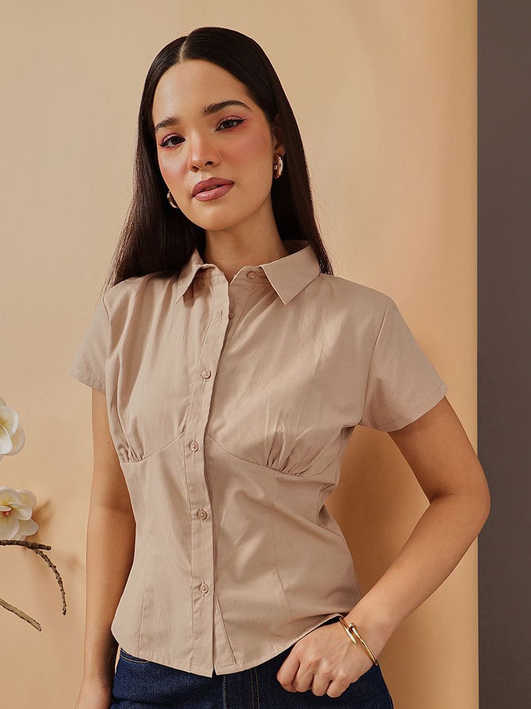 what color pants goes with tan formal shirts for women