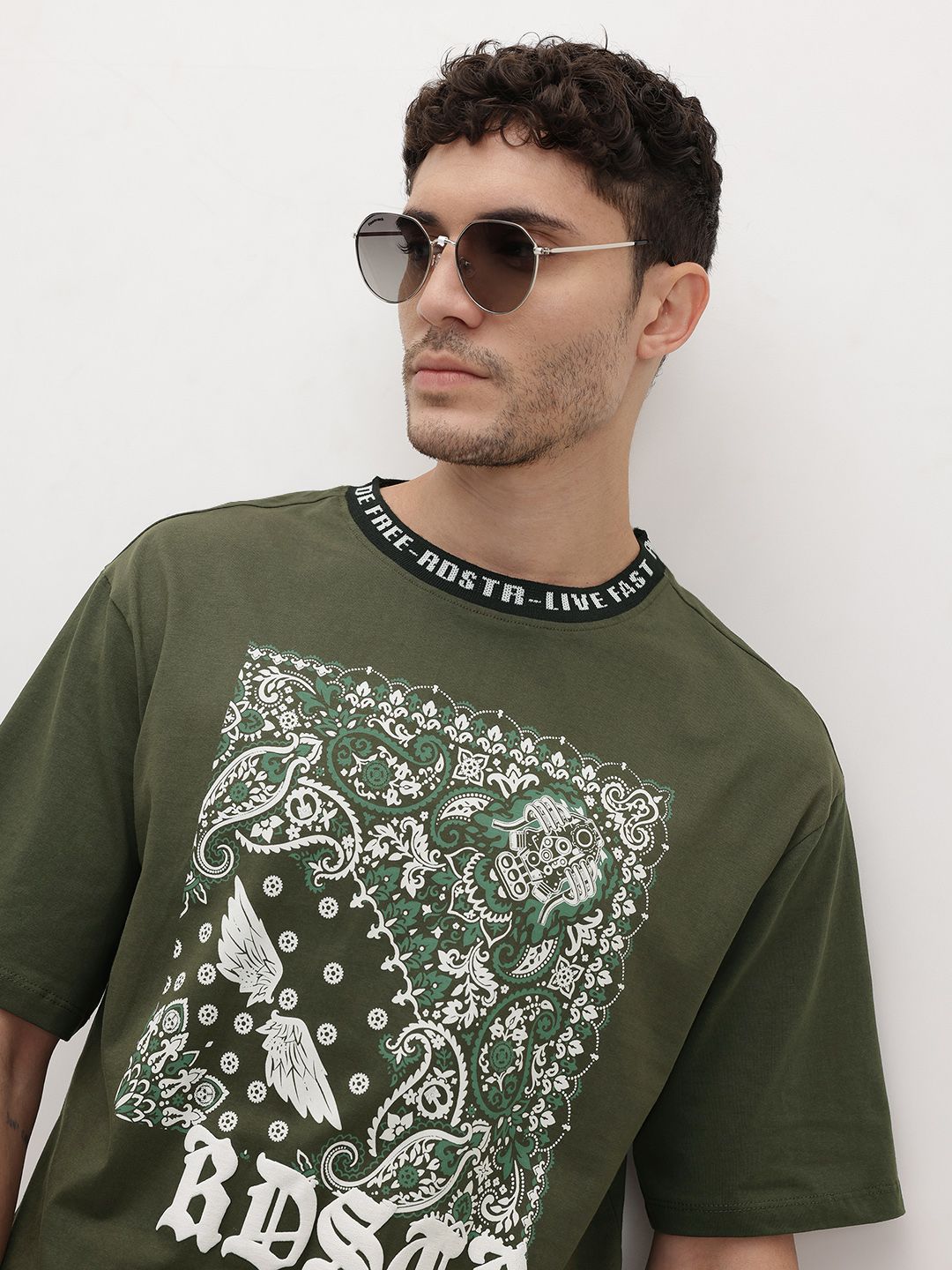 The Roadster Life Co. Printed Drop-Shoulder Sleeves Pure Cotton Relaxed Fit T-shirt