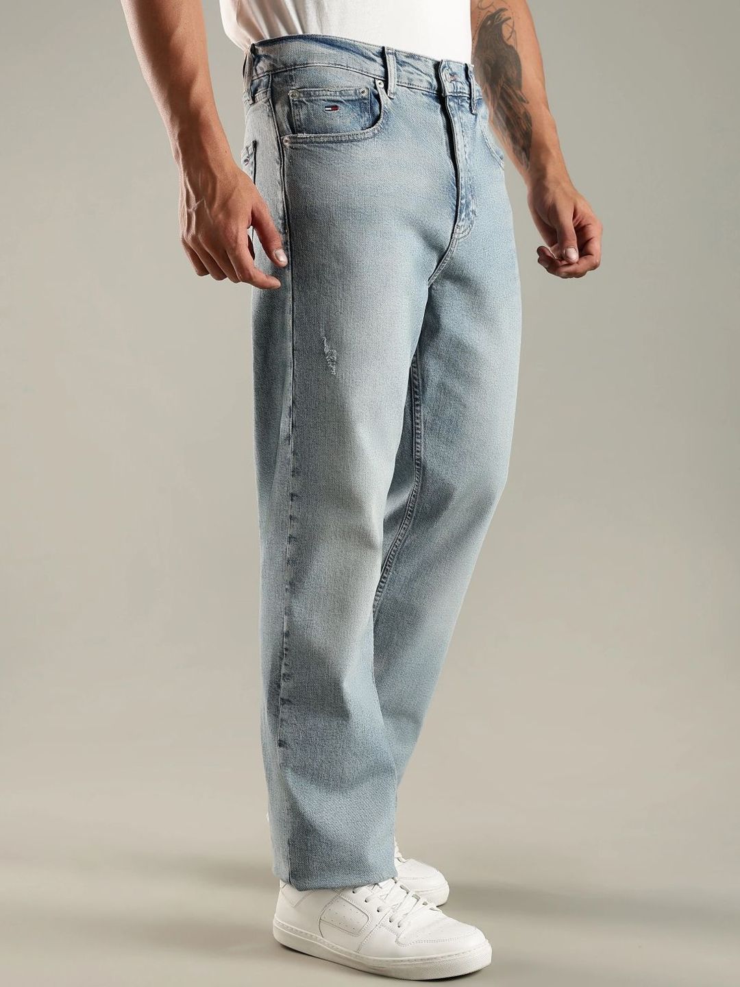 Europe Regular Fit Mid-Rise Low Distress Light Fade Jeans