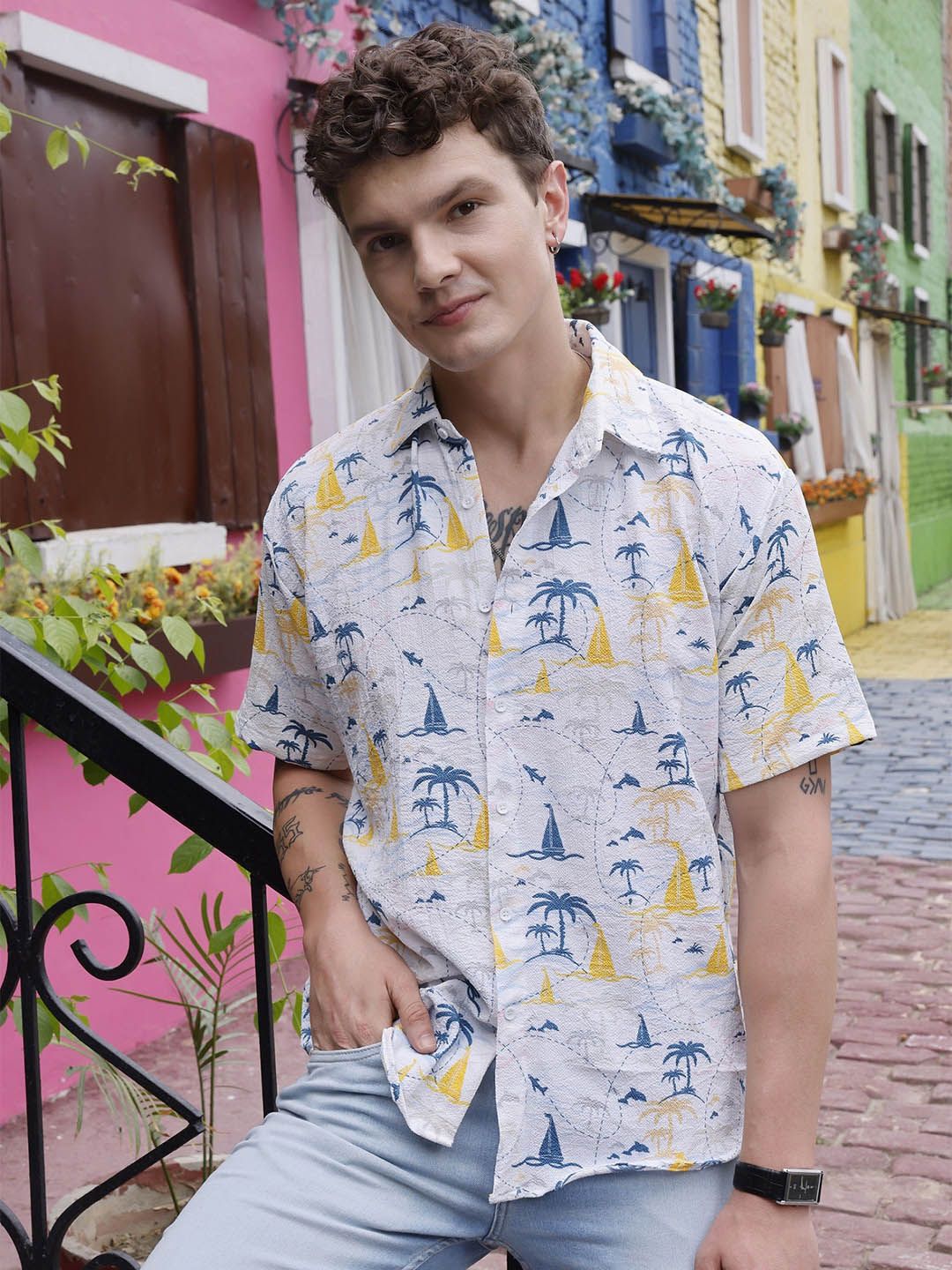 RAHI TRENDZ Graphic Printed Spread Collar Relaxed Fit Shirt