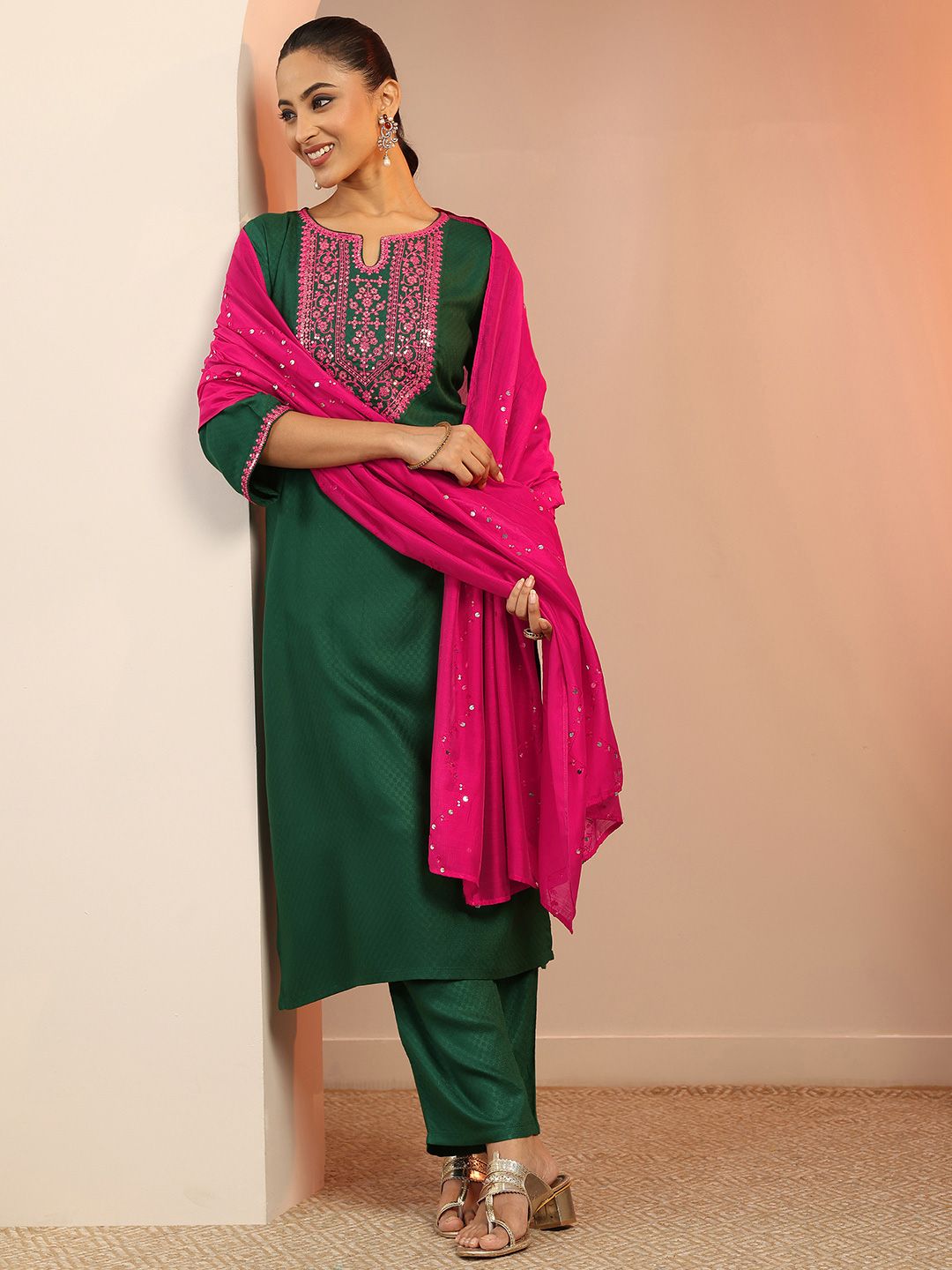 Libas Libas Women Floral Embroidered Kurta with Trousers & Dupatta