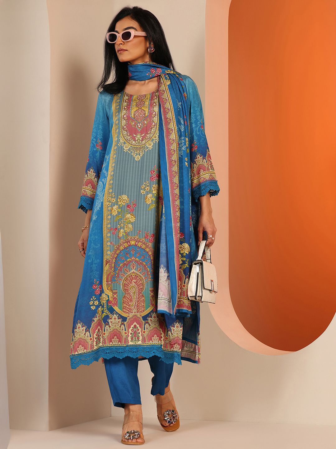 Libas Libas Floral Printed Round Neck Kurta With Trousers & Dupatta