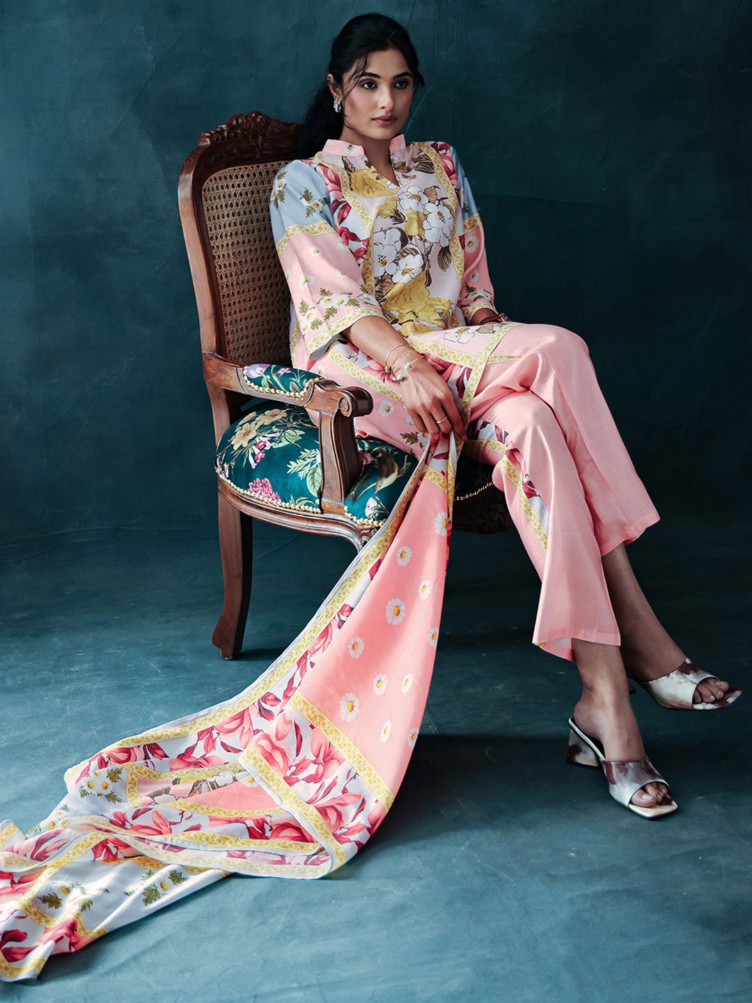 Libas Libas Women Floral Printed A-Line Kurta with Trousers & Dupatta