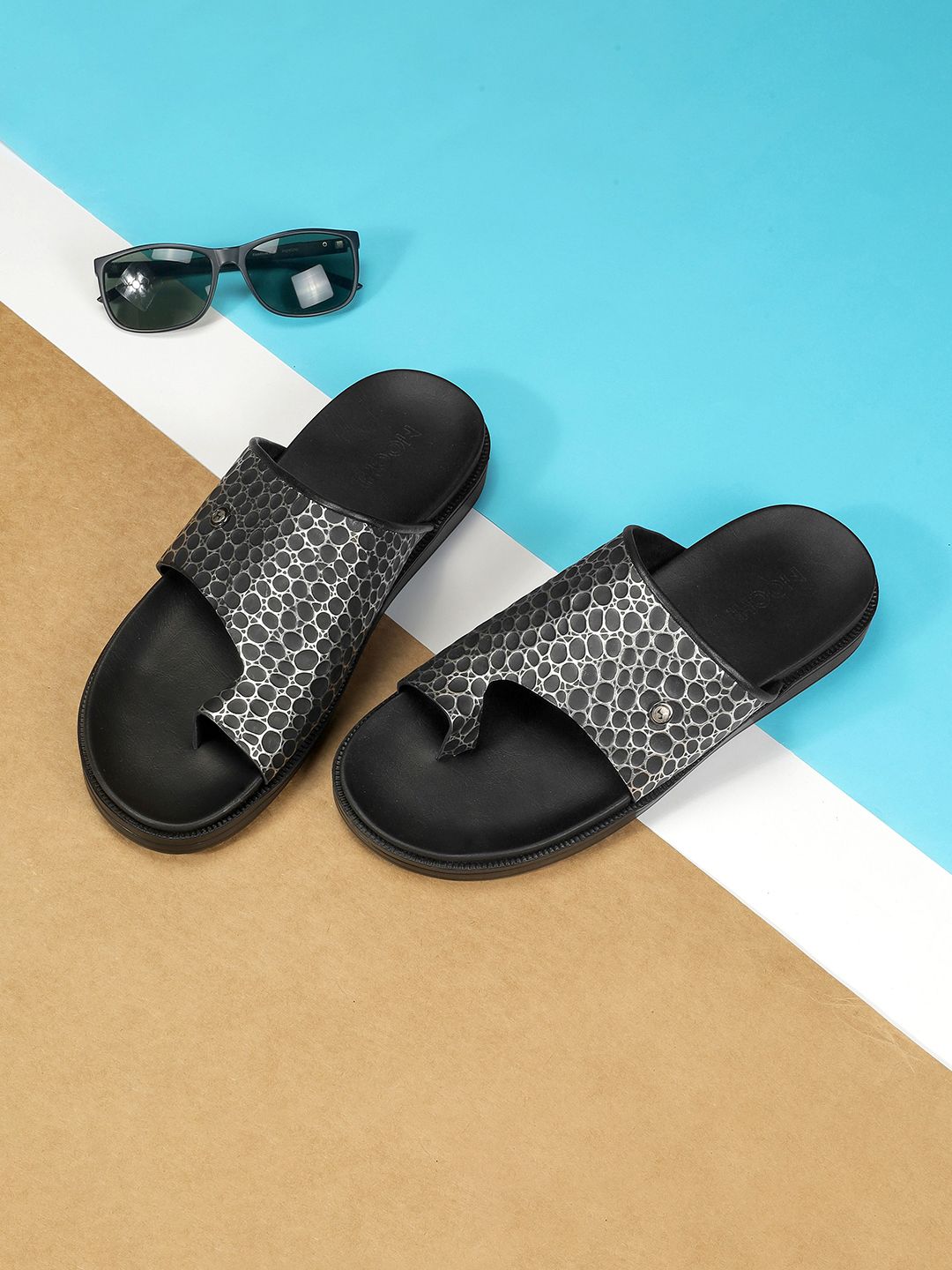Mochi Men Printed Rubber Slip-On