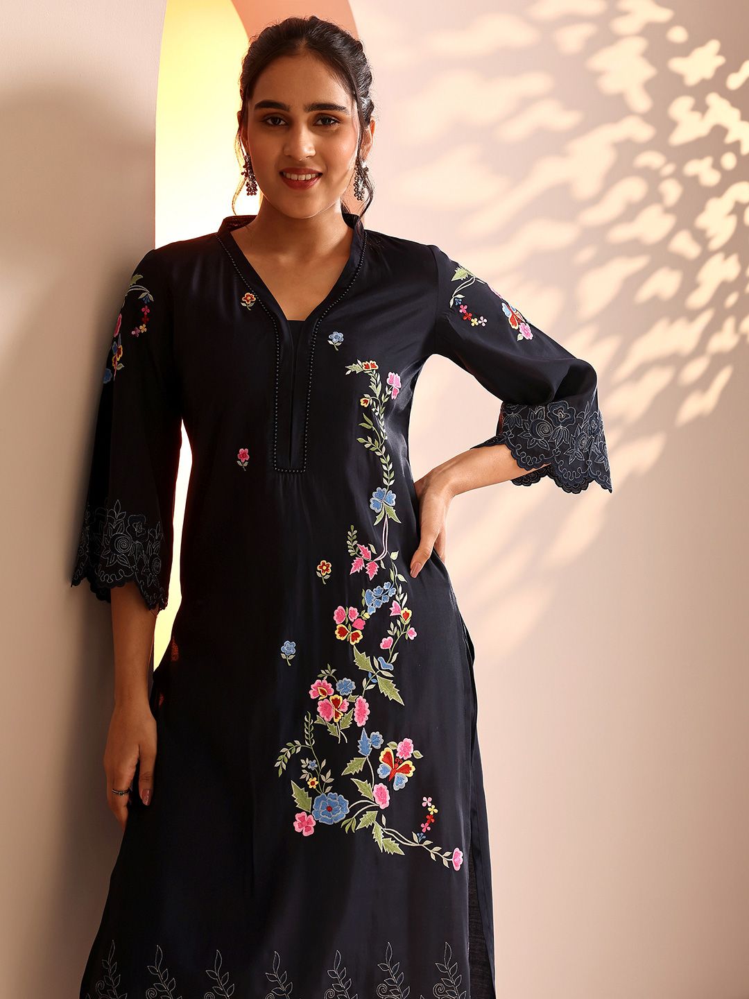 Gerua By Libas Gerua By Libas Women Floral Embroidered Kurta with Trouser