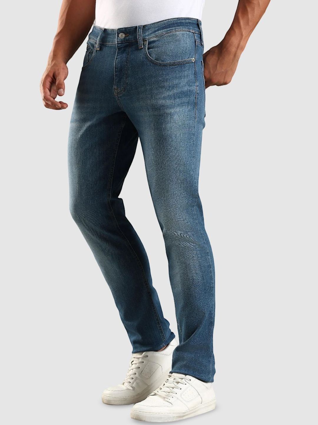 Europe Slim Fit Mid-Rise Light Fade Jeans