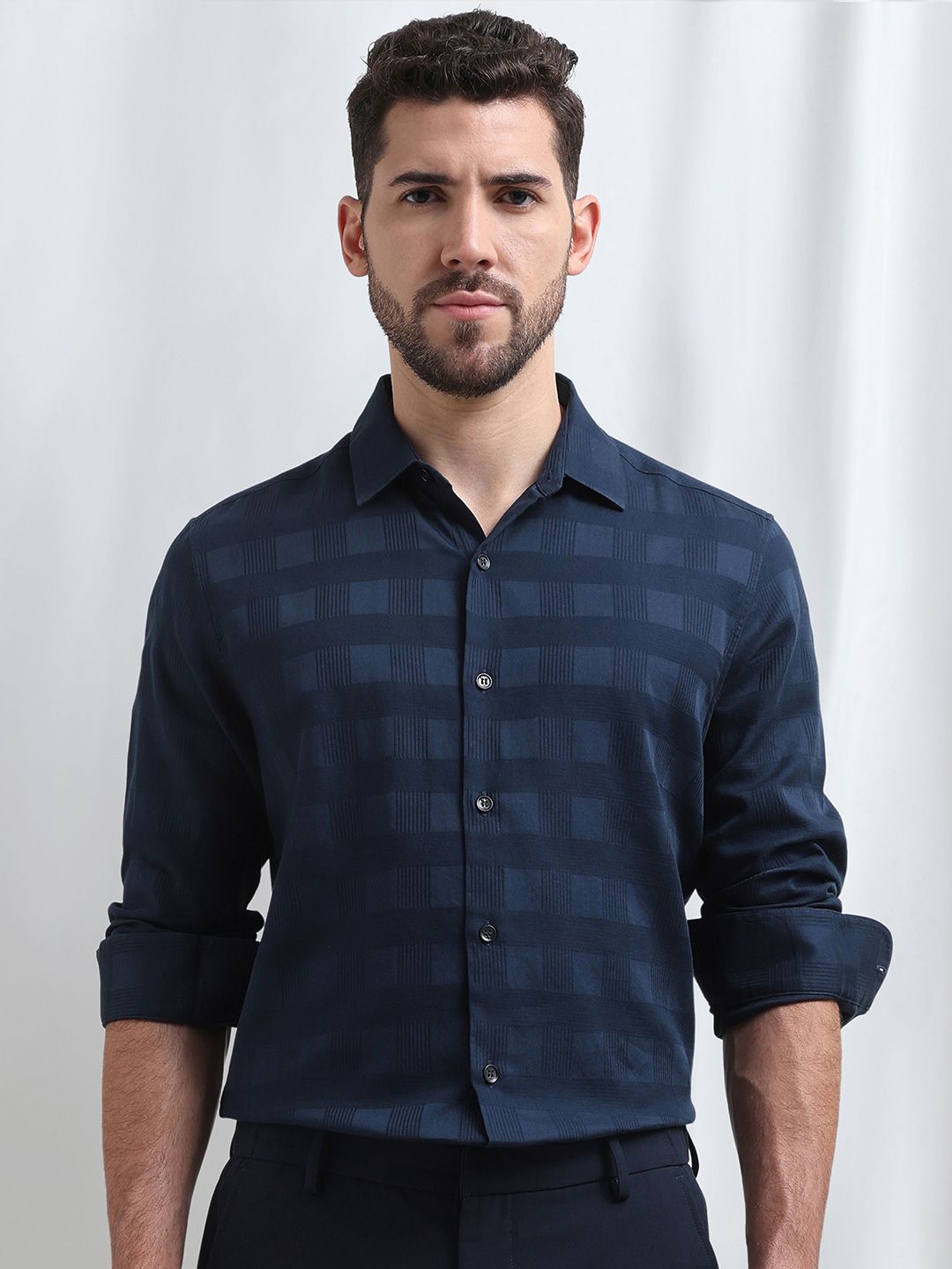 Mufti Mufti Men Slim Fit Checked Casual Shirt