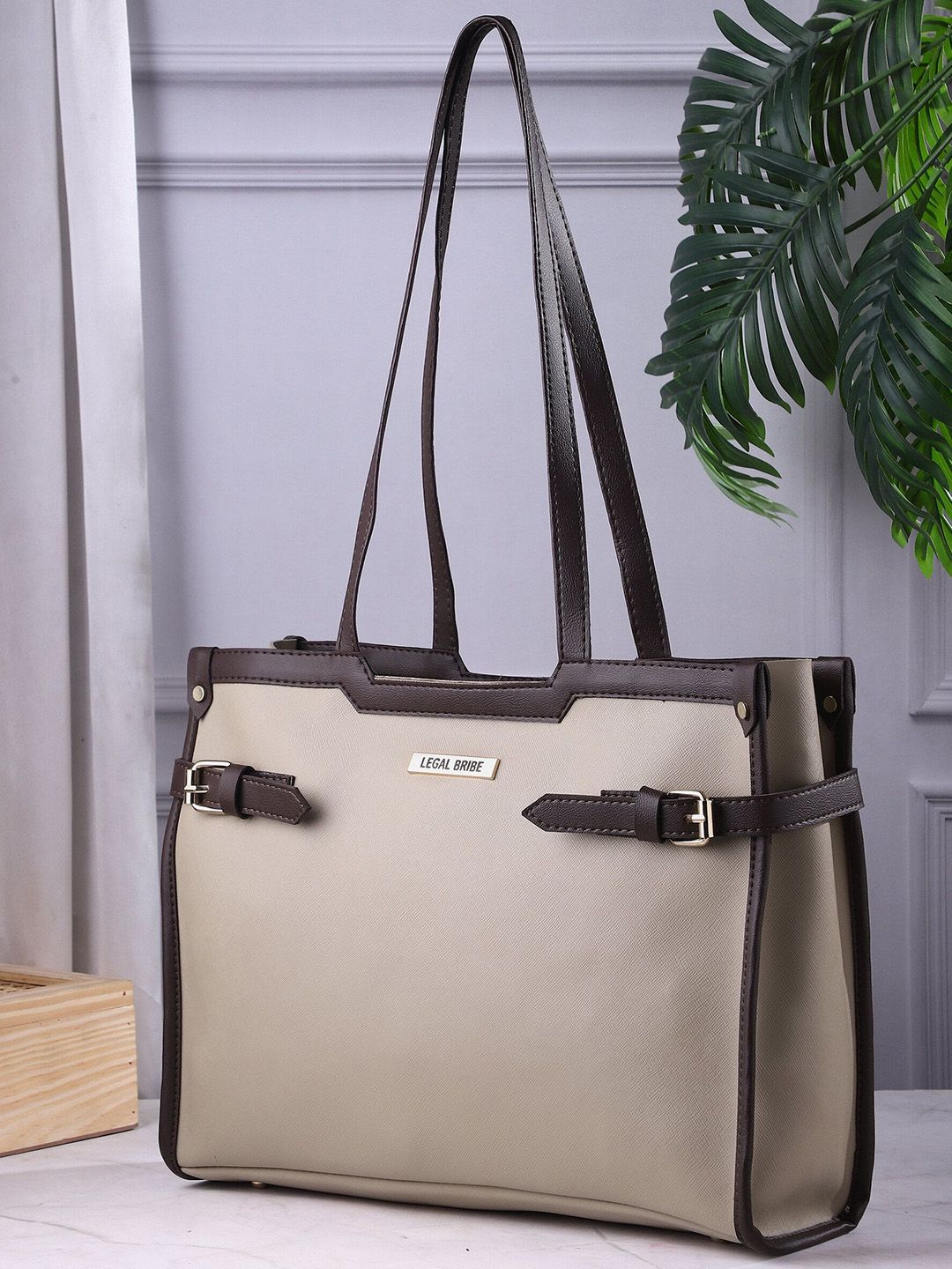 LEGAL BRIBE LEGAL BRIBE PU Structured Tote Bag with Tasselled