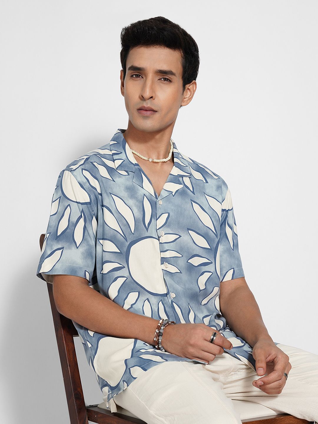 7 Alt by Pantaloons Men Relaxed Fit Abstract Printed Cuban Collar Casual Shirt