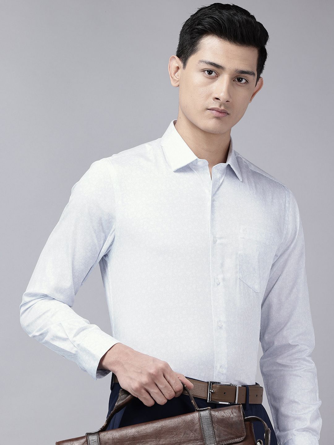 Arrow Manhattan Slim Fit Micro Ditsy Printed Pure Cotton Formal Shirt