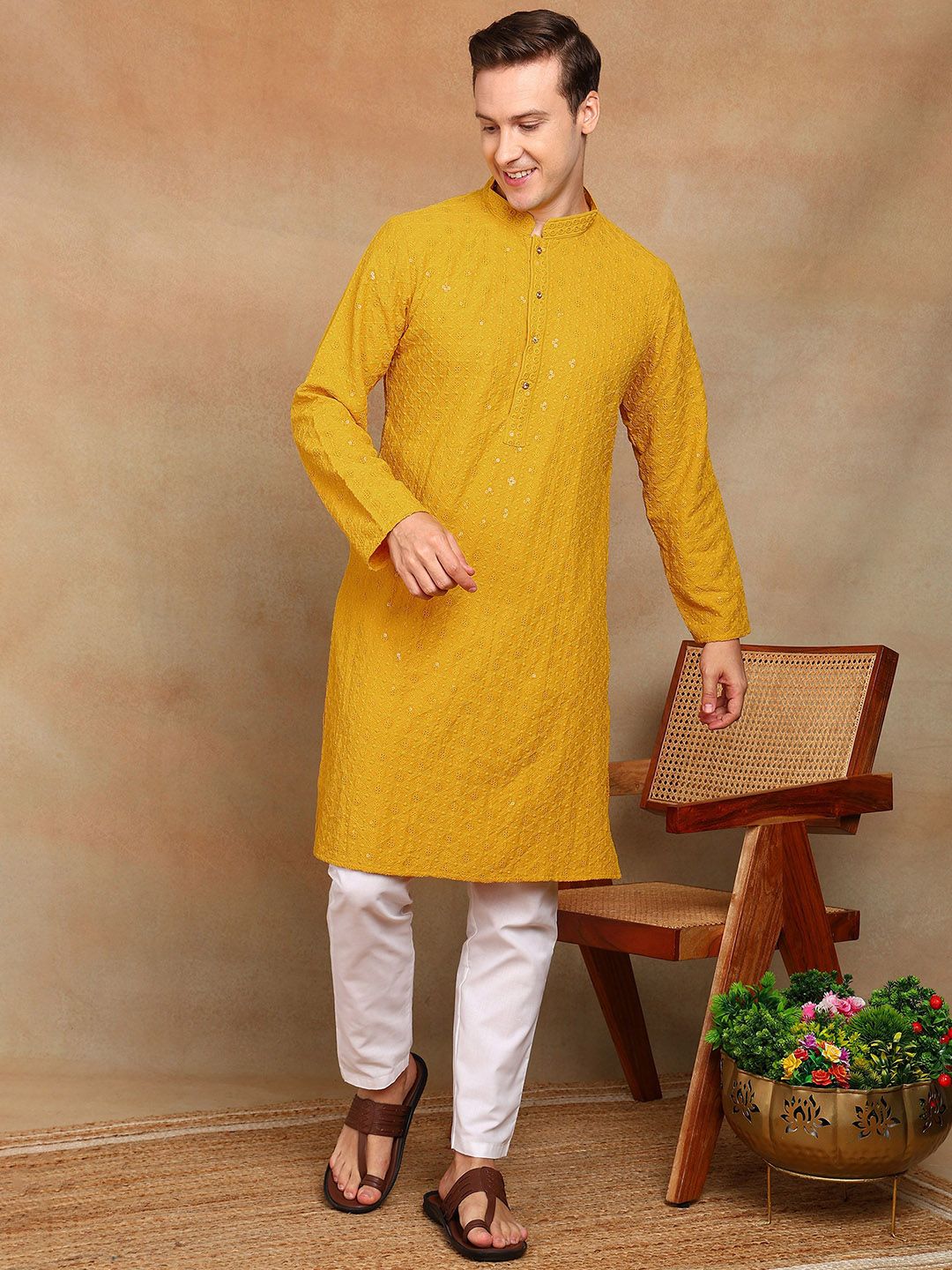 House of Pataudi Geometric Embroidered Mandarin Collar Sequinned Kurta