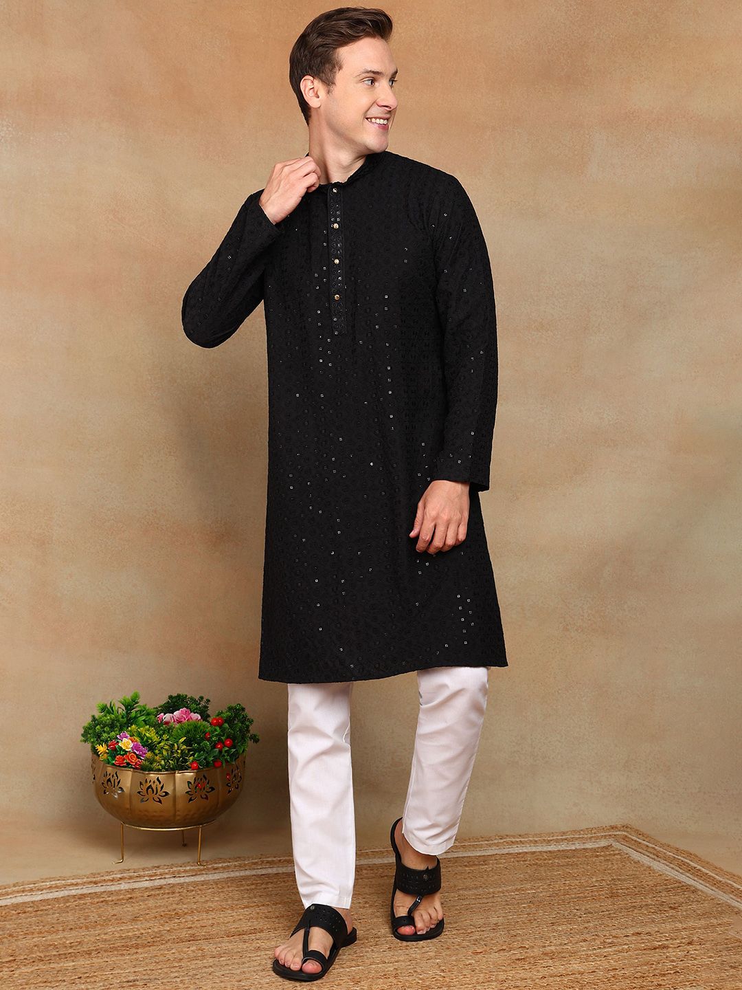 House of Pataudi Geometric Embroidered Mandarin Collar Sequinned Kurta