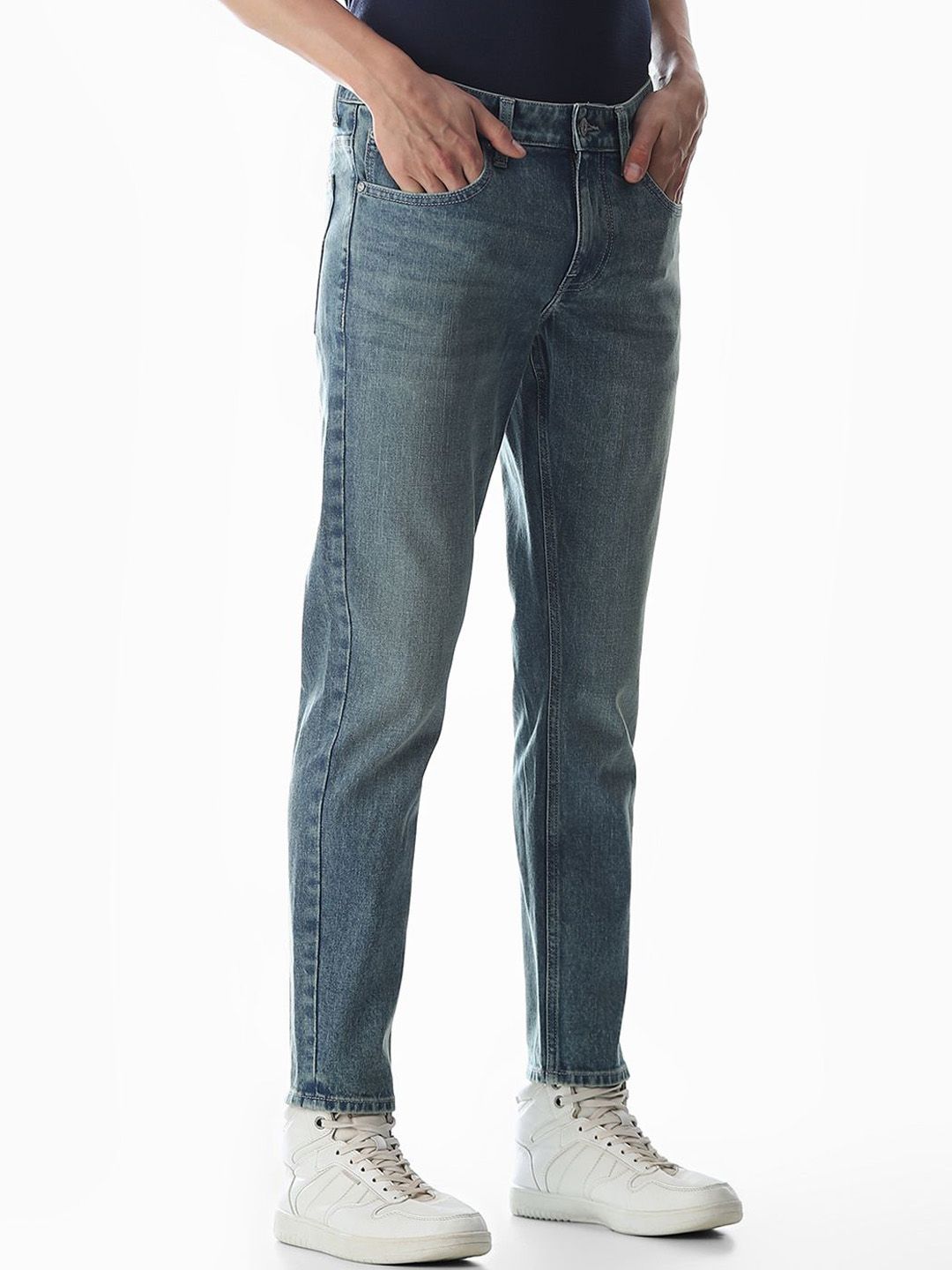 Slim Fit Low-Rise Light Fade Jeans