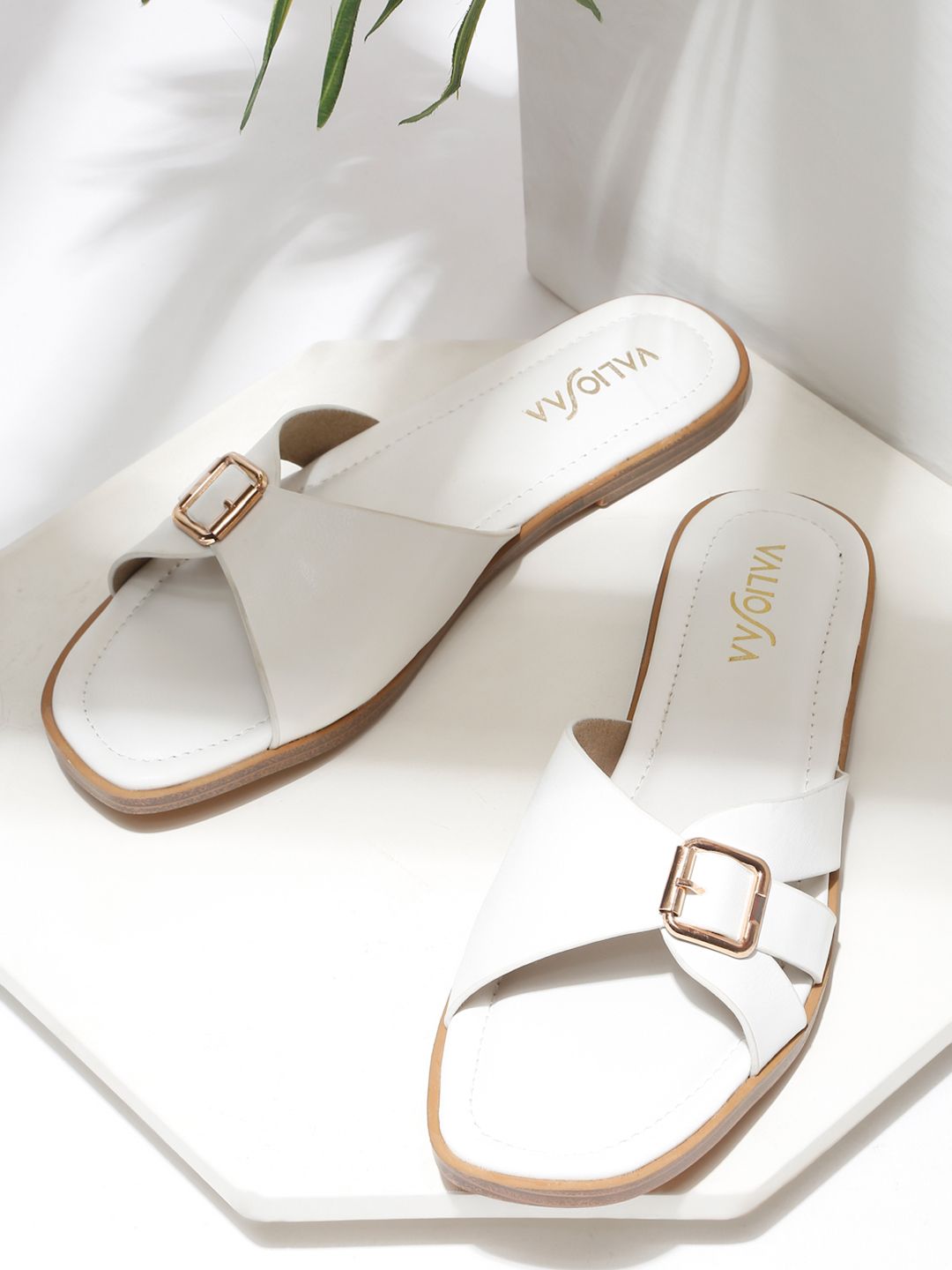 VALIOSAA Women Open Toe Flats with Buckles