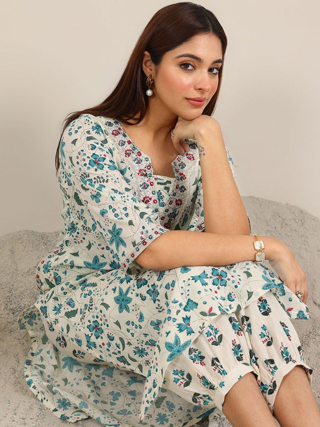Libas Libas Floral Printed Regular Mirror Work Kurta With Salwar