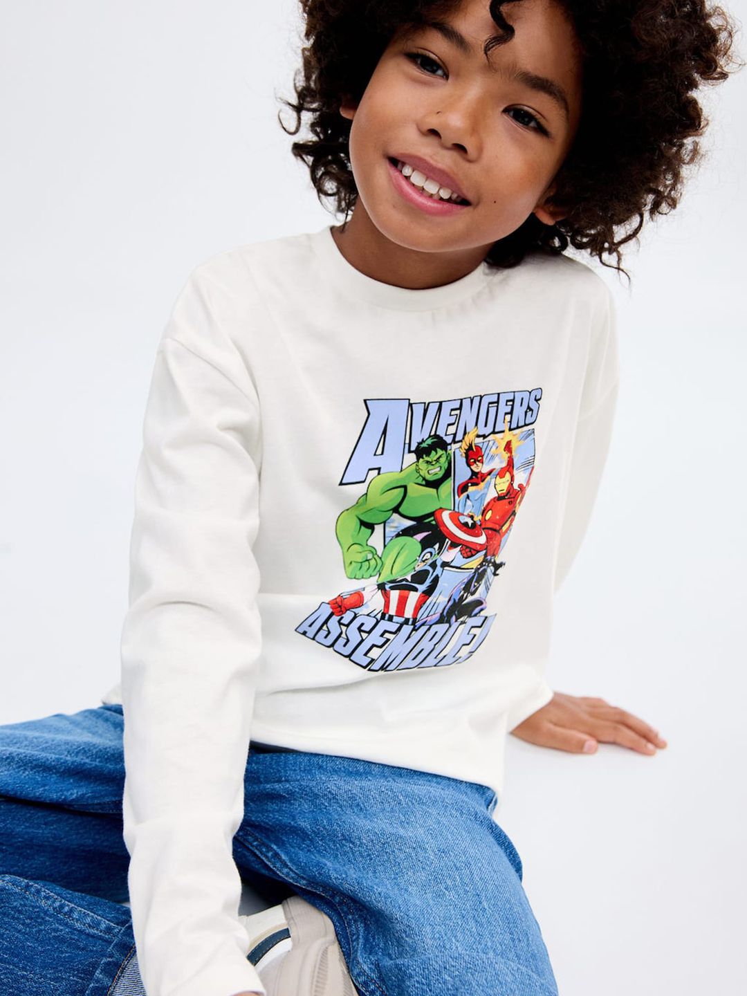 Mango Kids Boys Relaxed Fit Avengers Printed Pure Cotton T-shirt