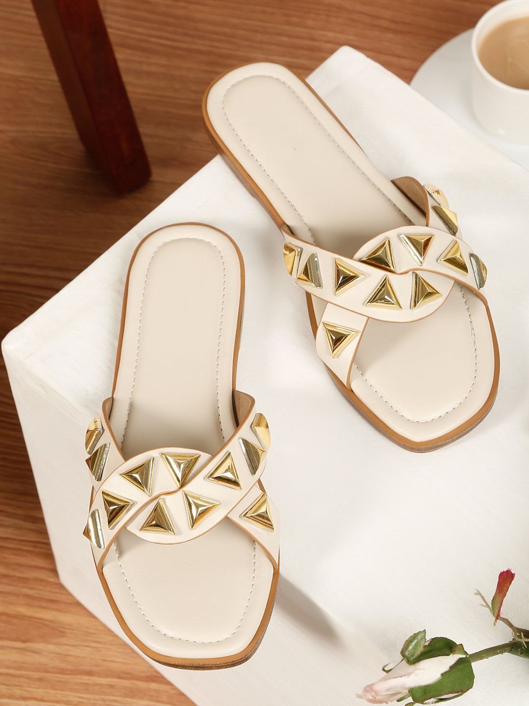 VALIOSAA Women Embellished Open Toe Flats