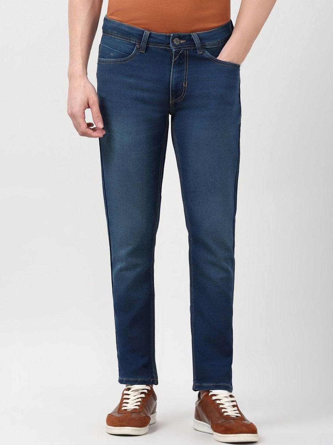 Peter England Casuals Men Slim Fit Mid-Rise Light Fade Jeans