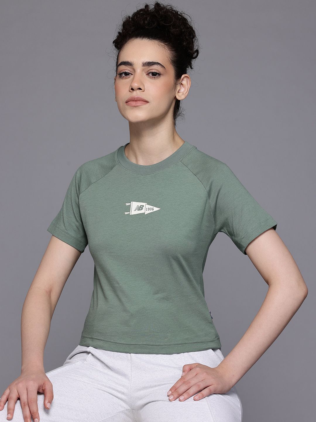 New Balance Brand Logo Print Raglan Sleeves Pure Cotton Slim Fit Varsity Pennant T-Shirt