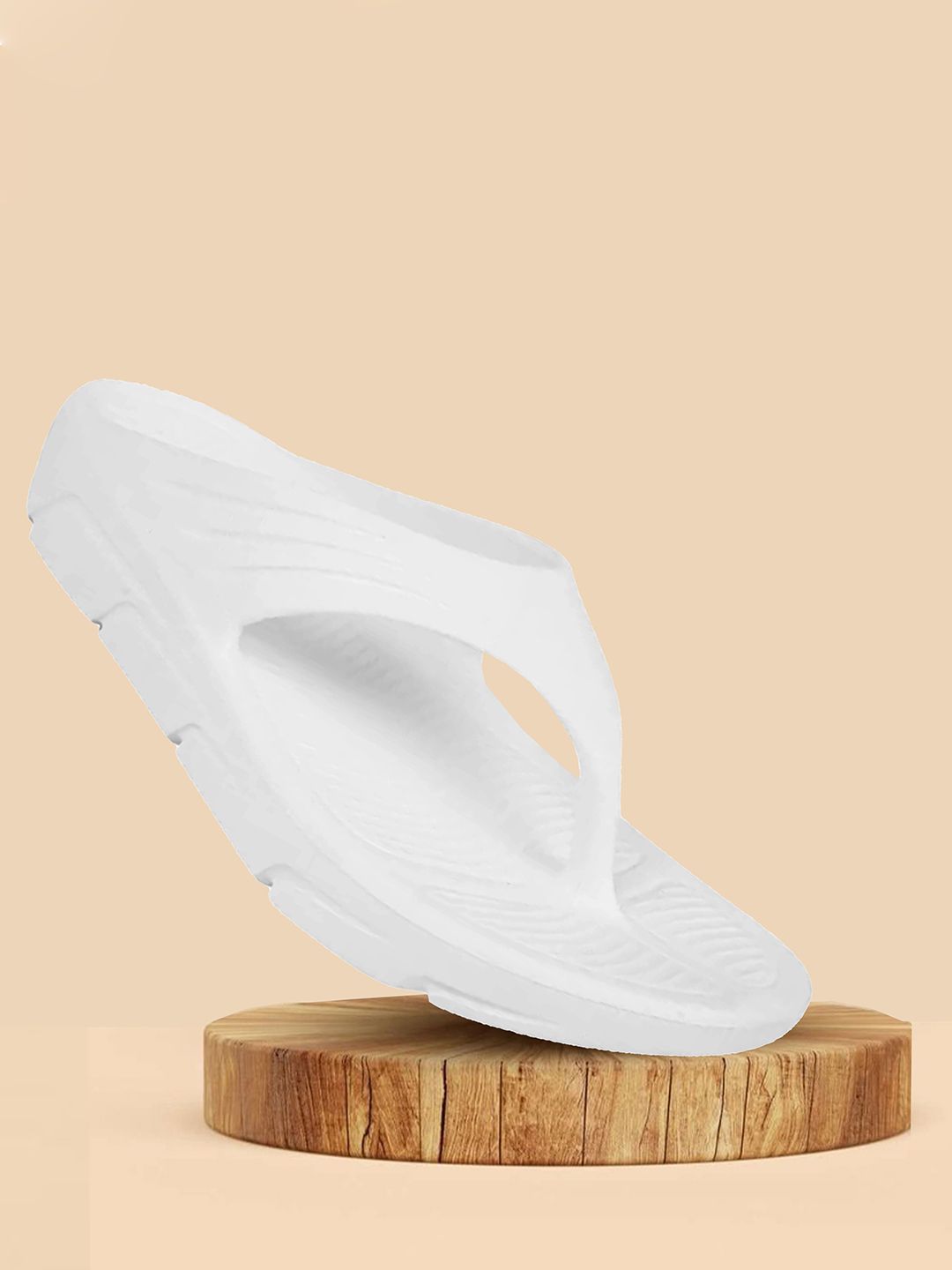LIFA TRADERS Men White Casual Flip Flops