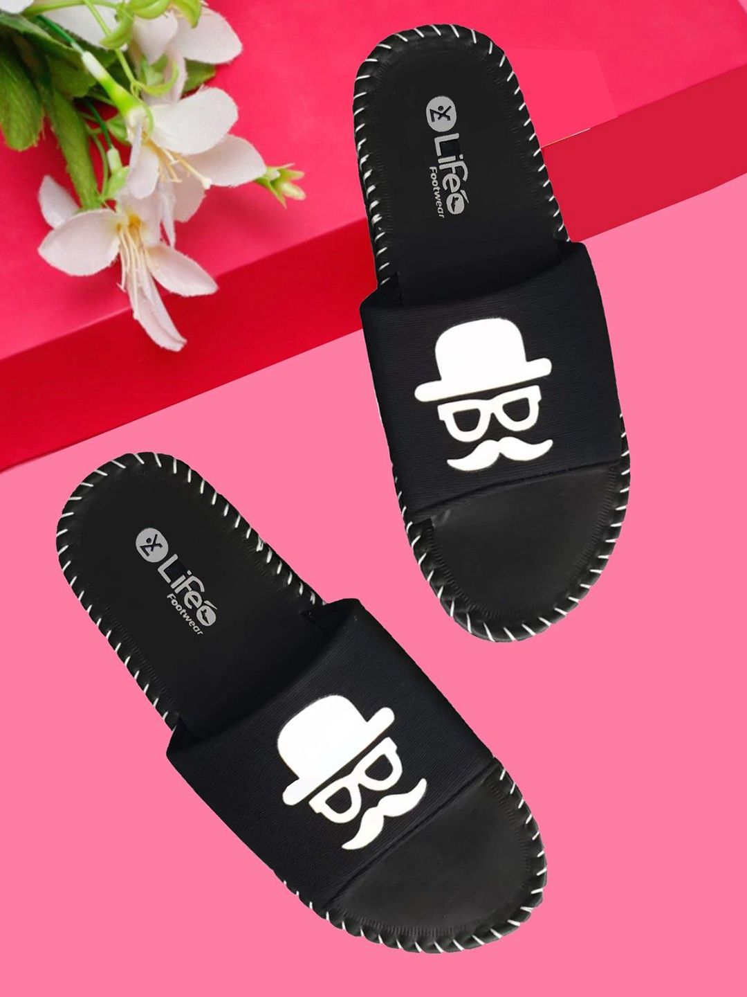 LIFA TRADERS Men Printed Rubber Slip-On