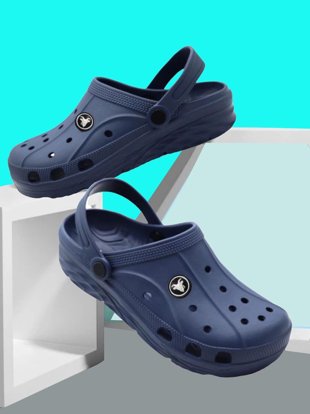 LIFA TRADERS Men Casual Clogs
