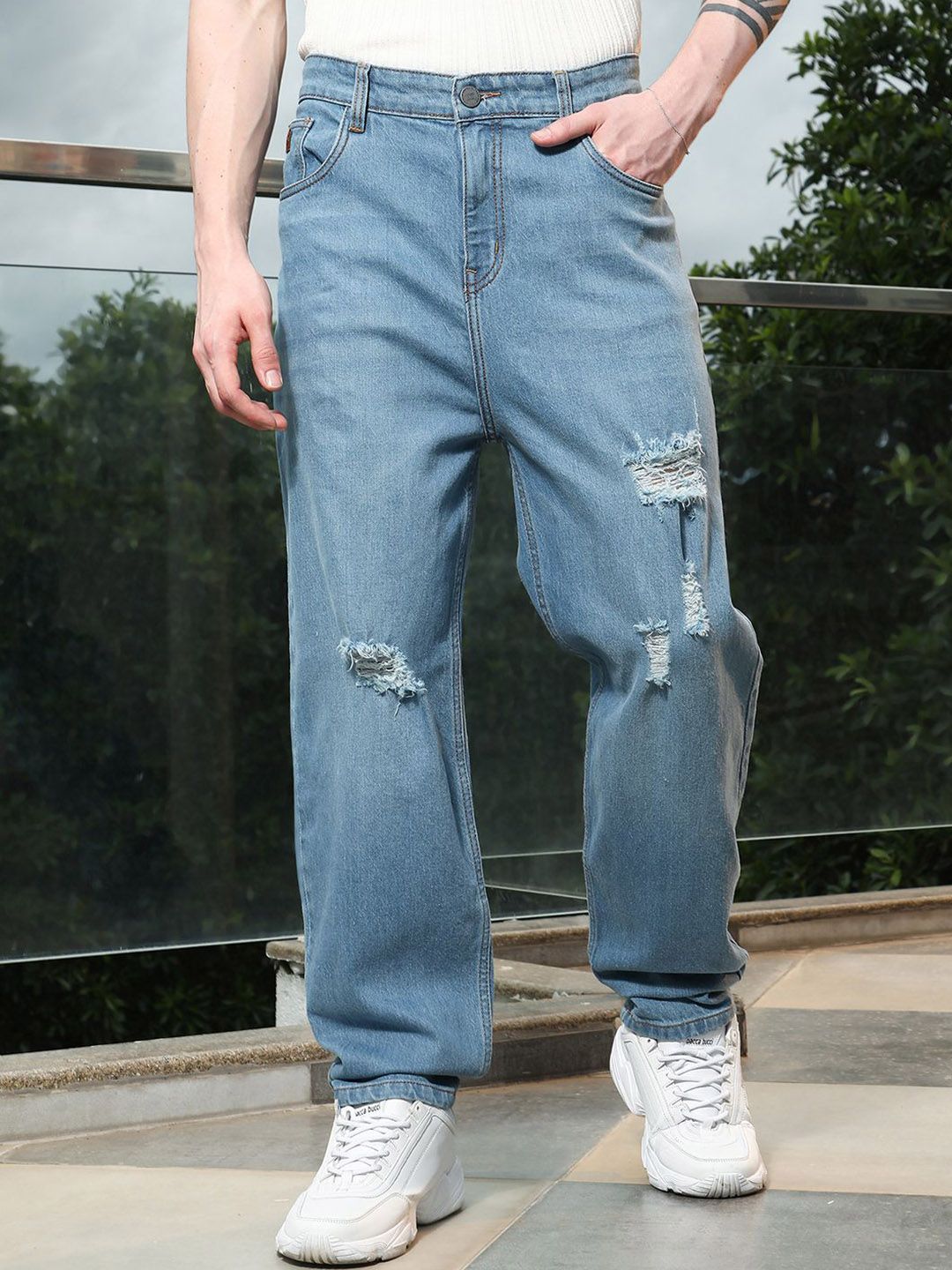 CAHOOT Men Comfort Mid-Rise Mildly Distressed Cotton Denim Stretchable Jeans