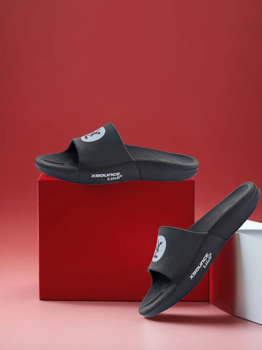 LIFA TRADERS Men Printed Sliders
