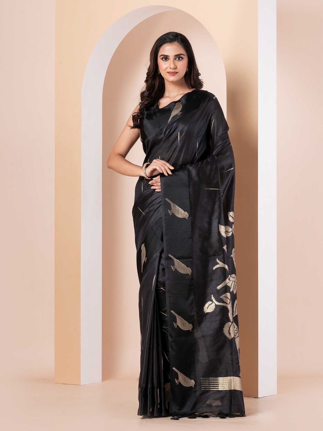 HERE&NOW X Kavvya Ethnic Motifs Zari Woven Design Saree